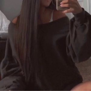 Oversized cropped sweater